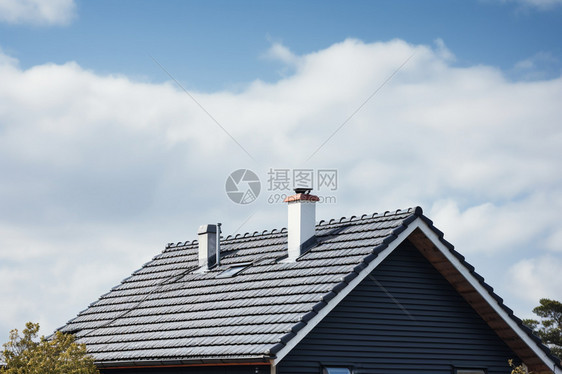 乡村房屋建筑的斜坡屋顶图片