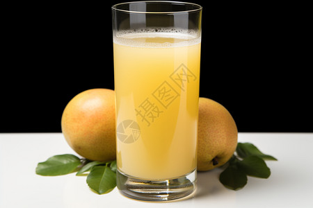 夏日里的香梨果汁高清图片