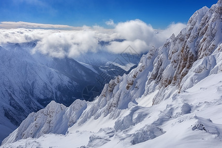 白雪皑皑的山峰图片