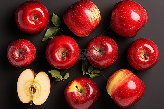 红彩的苹果果堆图片