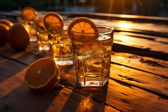 阳光下的橙子朗姆酒图片