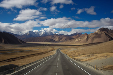 远方公路图片