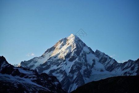 雪峰拔地高清地攀登高清图片