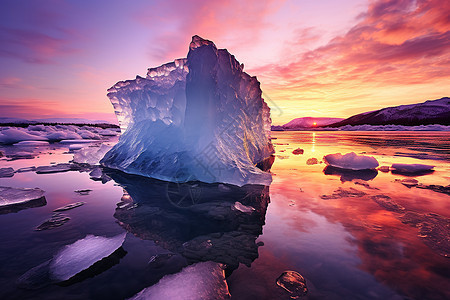 冰海中的绝美冰山图片