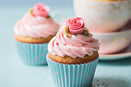 粉色玫瑰糖霜蛋糕图片