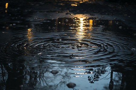 雨天的倒影背景图片