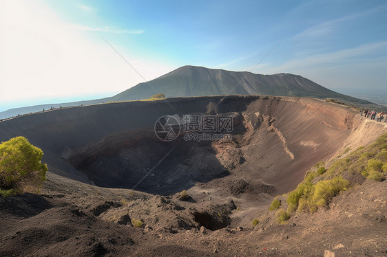 天空下的火山口图片