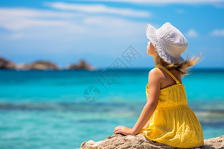 海边自由的小女孩图片