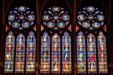 大教堂的门窗图片