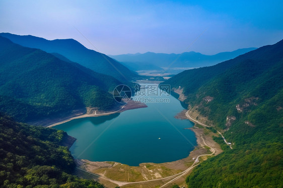 风景秀丽的山水湖泊图片