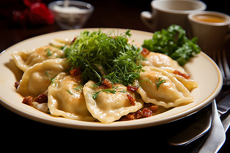 中式的即食饺子图片