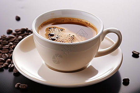美味咖啡盛在杯中图片