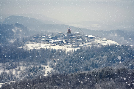 冬季白雪覆盖的村庄景观图片