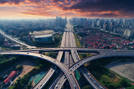 夕阳下的高速公路交叉口全景图片