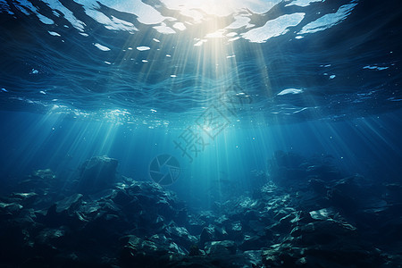 水下的太阳光束背景图片