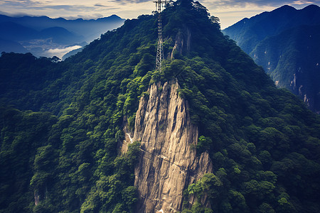 苍穹山顶的神秘天际线图片