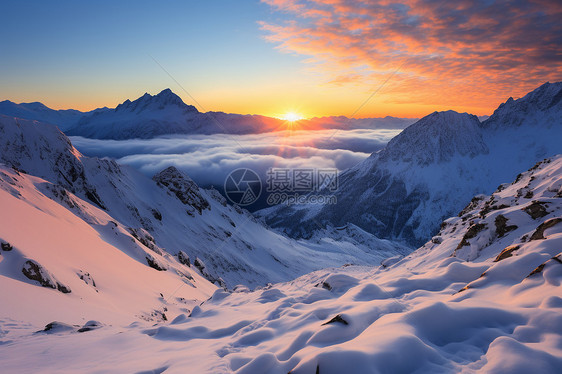 冰雪皑皑的自然风景图片