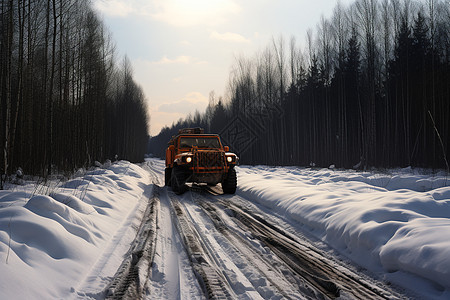 雪地林间公路上行驶的吉普车图片