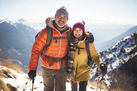 冬日阳光下的滑雪快乐图片