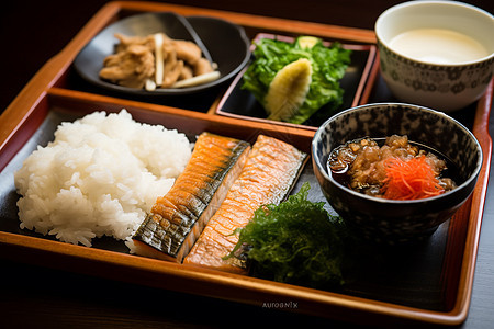 美味的日式料理餐盒图片