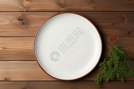 木桌上的陶瓷餐具背景图片