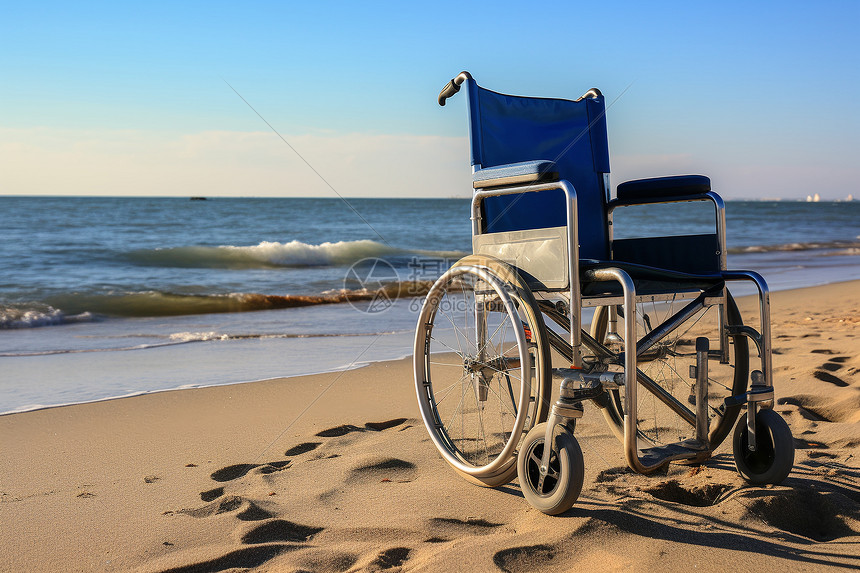 海滩上的轮椅图片