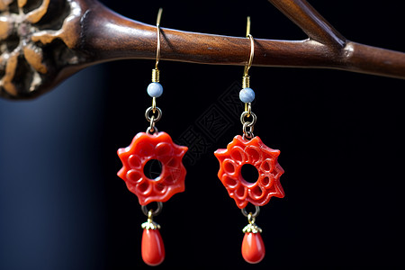 红珊瑚雕刻的耳环吊坠图片