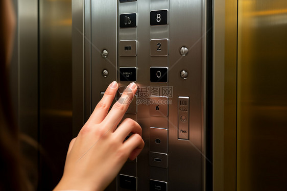 电梯中的楼层按钮图片