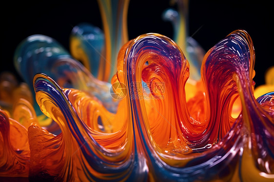 流光溢彩抽象玻璃制品图片