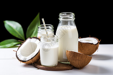 椰子奶瓶上的煮熟椰子照片高清图片