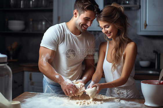 厨房一起做饭的夫妻图片