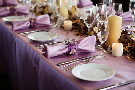 紫色餐布背景图片