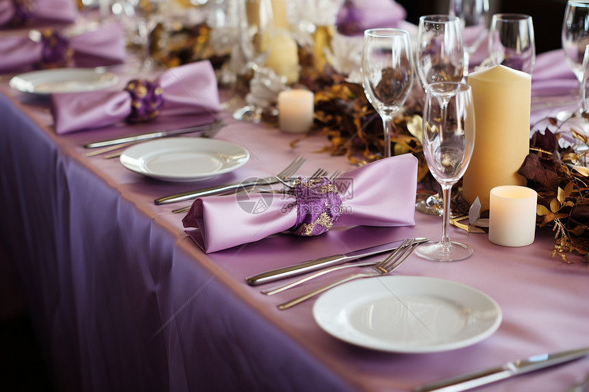紫色餐布图片