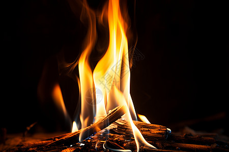 黑夜木材燃烧的火焰图片