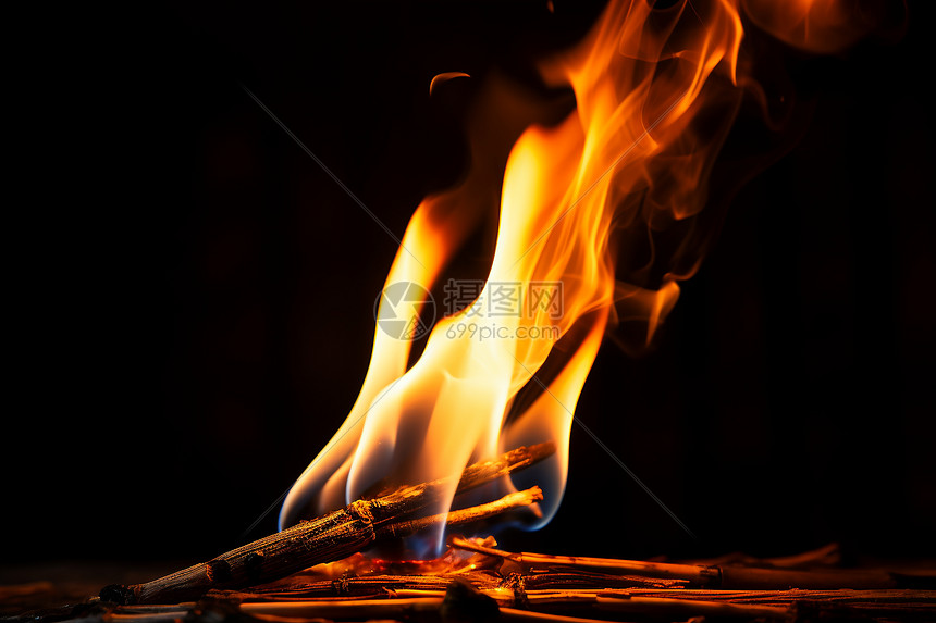 燃烧的火焰特写镜头图片