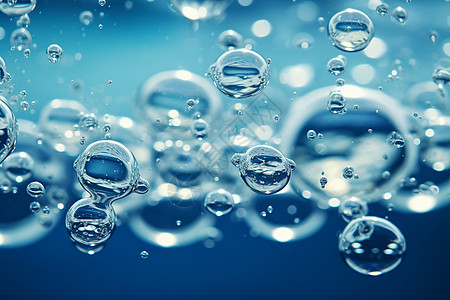 水中透明的气泡图片