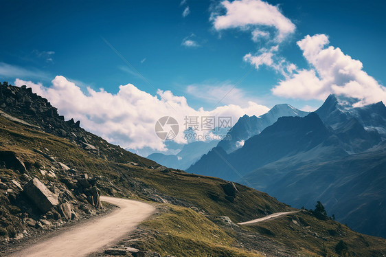 喜马拉雅山脉的天空与山脉图片