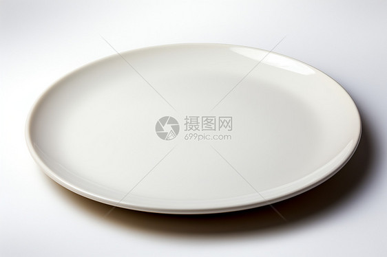 白色的餐具盘子图片