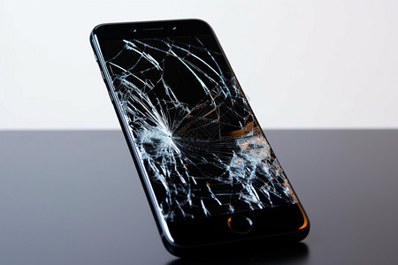摔碎的智能手机图片