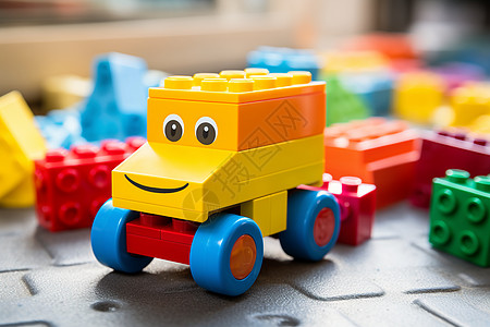 积木玩具面带表情的玩具卡车背景