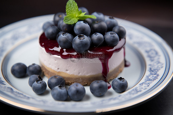 蓝莓果酱蛋糕图片