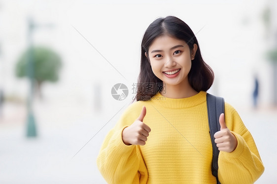 微笑的女学生图片