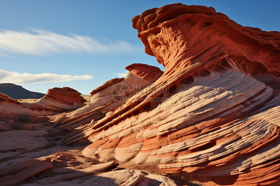 红色的沙漠之岩图片