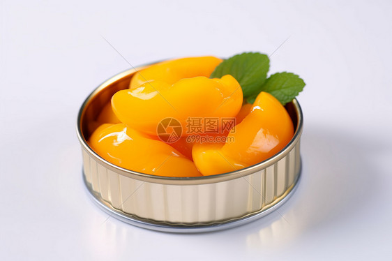 多汁的桃子图片