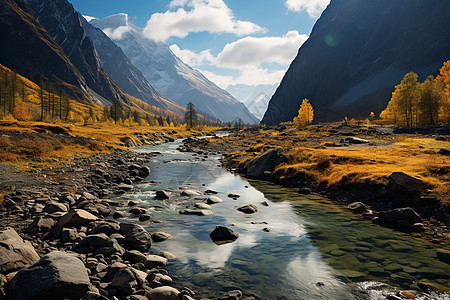 山谷里的河流秋景图片