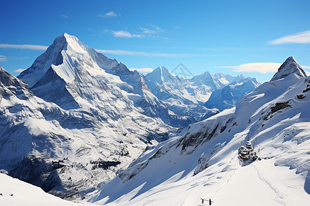 冬日的雪山图片