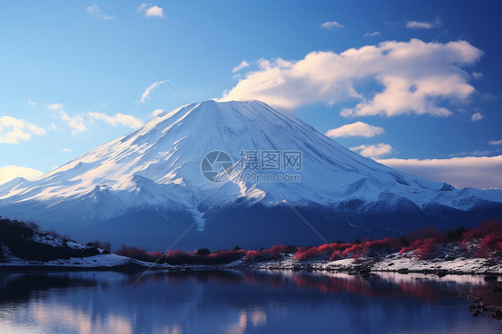 湖光映照下的富士山图片
