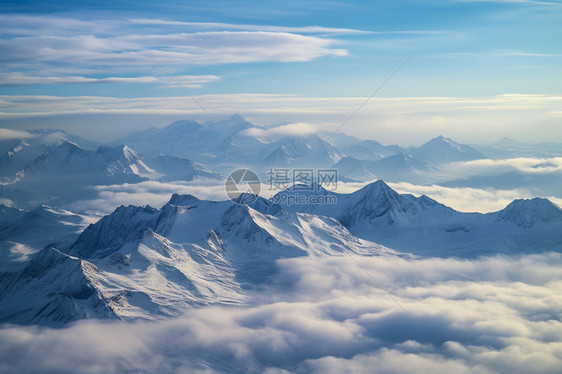 美丽的雪山风景图片