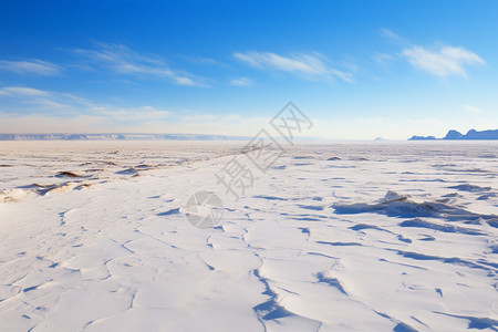 辽阔的雪地风景图片