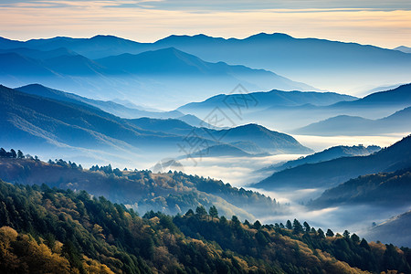 日出山间云海的山峦绮丽景观图片